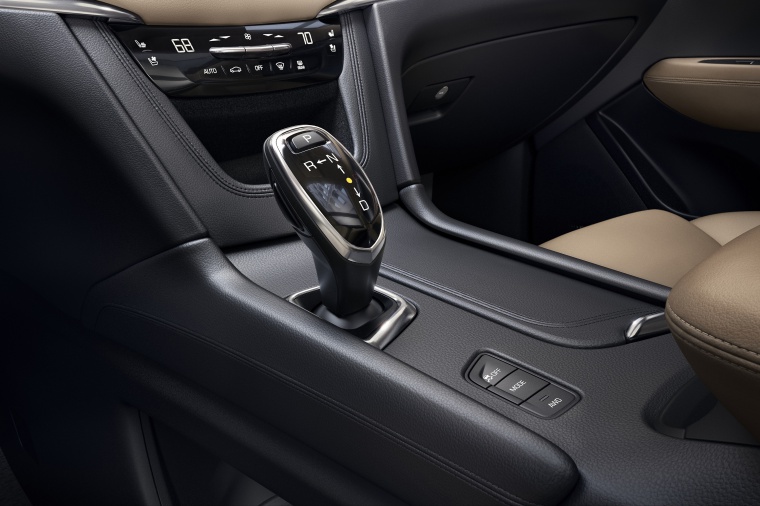 2019 Cadillac XT5 AWD Center Console Picture / Pic / Image